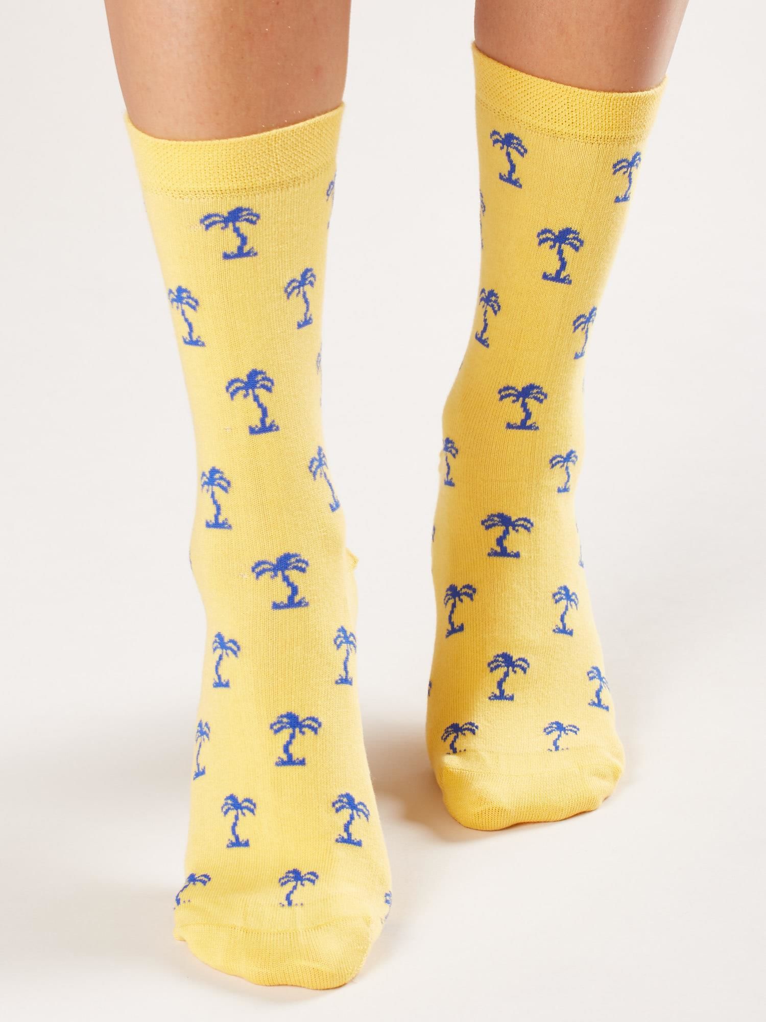 Žlté ponožky so vzorom