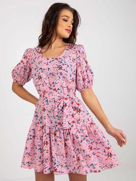 Romantické ružové kvetinové šaty s volánmi
