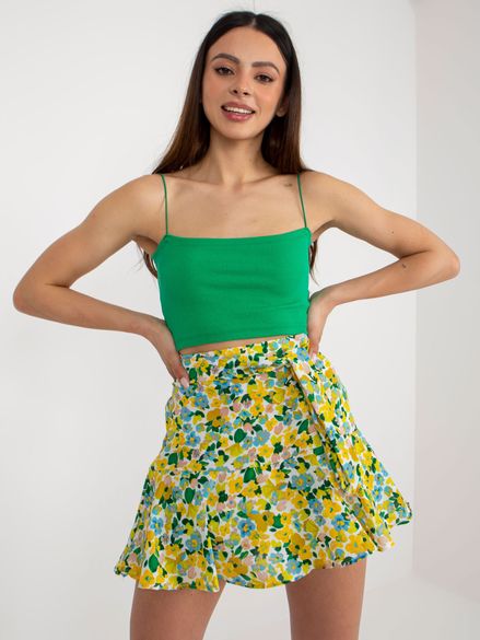 Žlto-zelená kvetinová sukňa s opaskom v štýle šortiek
