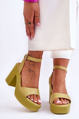 Limetkové módne klasické sandále na vysokom podpätku