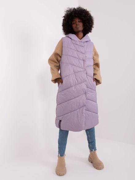 Svetlo-fialová prešívaná zateplená dlhá vesta s kapucňou