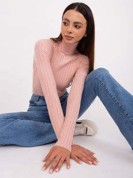Klasický svetlo-ružový rebrovaný sveter s golierom