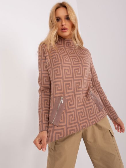 Hnedý rolákový vzorovaný sveter s vreckami na zips