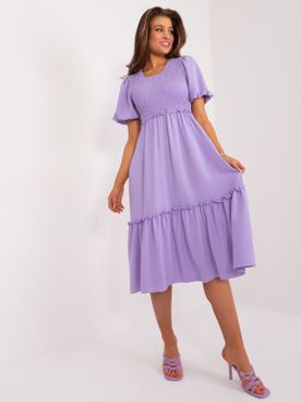 Dámske fialové šaty s elastickým riasením na hrudi a s volánmi