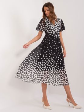 Čierno-biele plisované midi šaty s bodkami a s opaskom