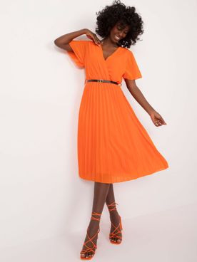 Oranžové dámske midi plisované šaty s opaskom