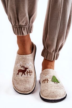 Béžové domáce vianočné papuče so vzormi