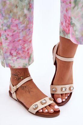 Béžové sandále s ozdobami v podobe kamienkov Harrie
