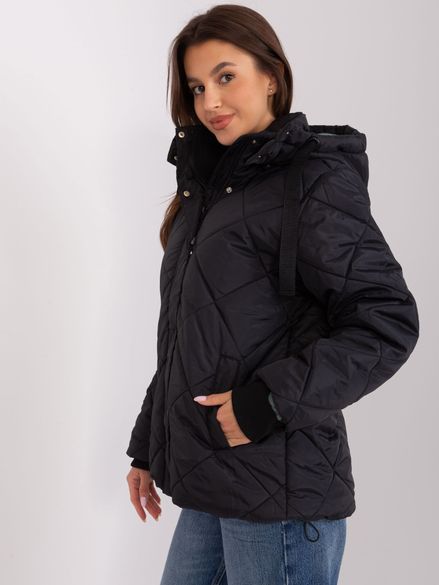 Čierna dámska zimná prešívaná bunda pre dámy s kapucňou