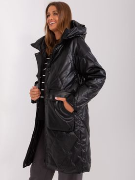 Čierna prešívaná eko kožená zimná bunda s kapucňou