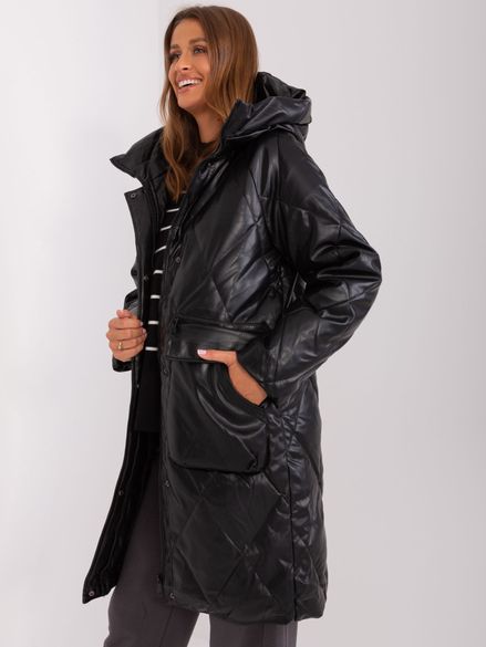 Čierna prešívaná eko kožená zimná bunda s kapucňou