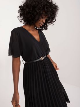Čierne dámske midi plisované šaty s opaskom