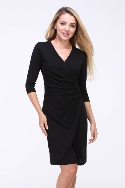 Čierne elegantné midi šaty s véčkovým výstrihom