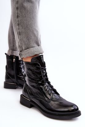 Čierne pohodlné dámske kožené lakované zateplené topánky