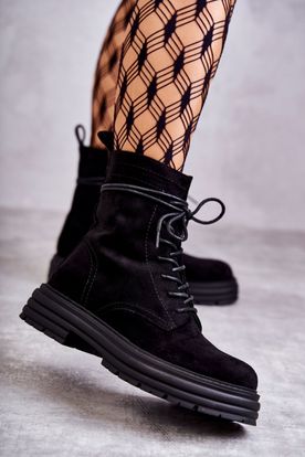 Čierne semišové dámske topánky s viazaním