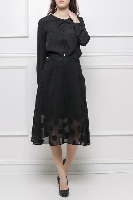 Dámska čierna sukňa s guličkovým vzorom