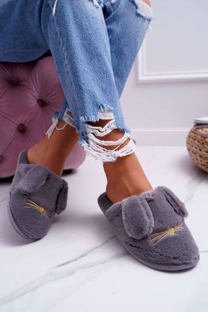 Dámske papuče s kožušinou v sivo-striebornej farbe
