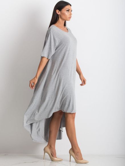 Asymetrické dlhé šaty v sivej farbe