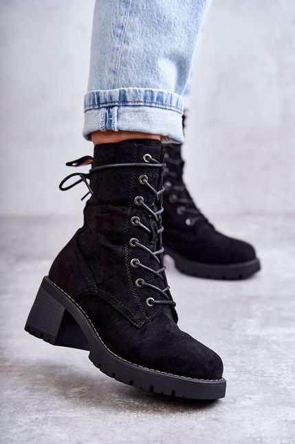 Čierne zateplené traperské topánky na podpätkoch
