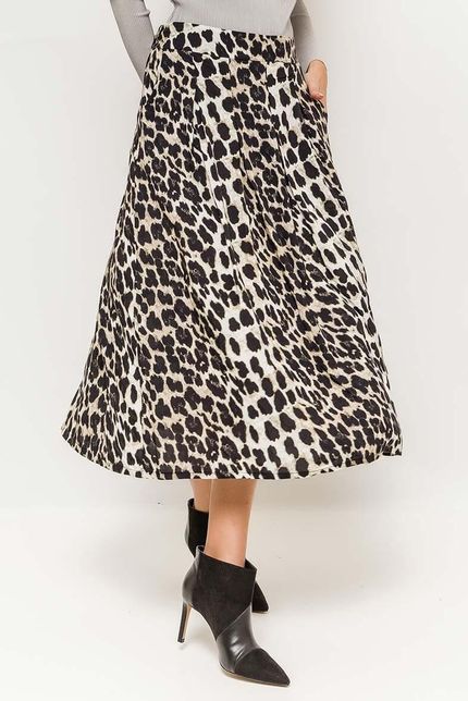 Dlhá biela sukňa s leopardím vzorom