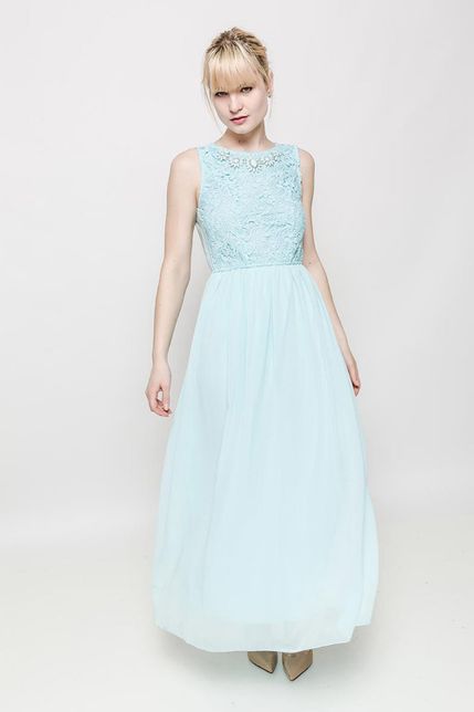 Elegantné svetlo-modré dlhé šaty s čipkovaným topom