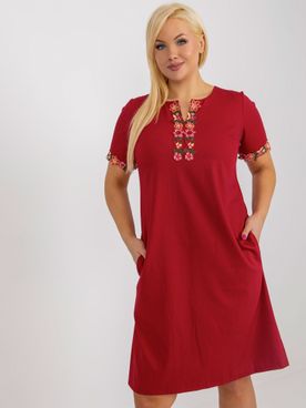 Jednoduché bordové bavlnené plus size šaty s kvetinovým vzorom a vreckami