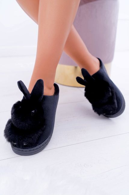Dámske papuče v čiernej farbe s motívom králika