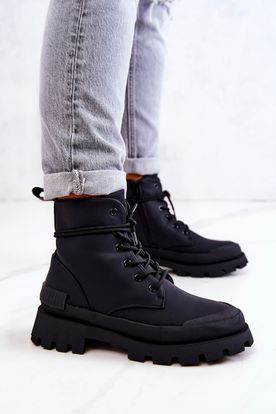Čierne zateplené zimné topánky na platforme