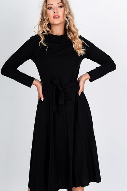 Midi čierne šaty s plisovanou sukňou