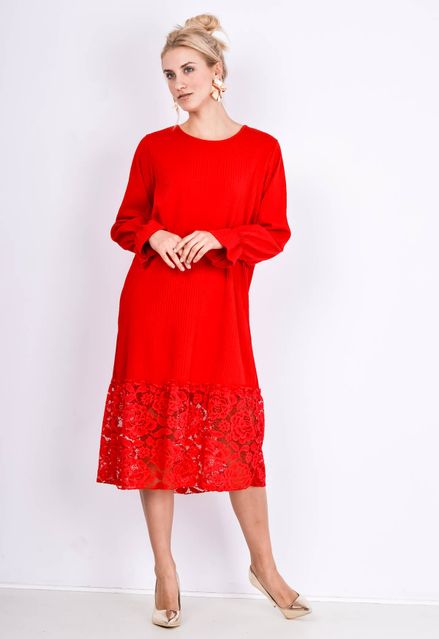 Červené midi šaty s čipkou