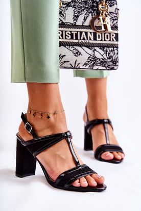 Elegantné čierne kožené sandále na blokovom podpätku