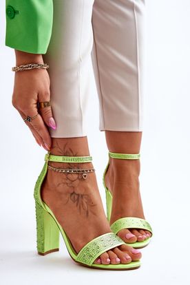 Zelené kožené trblietavé sandále s kryštálikmi