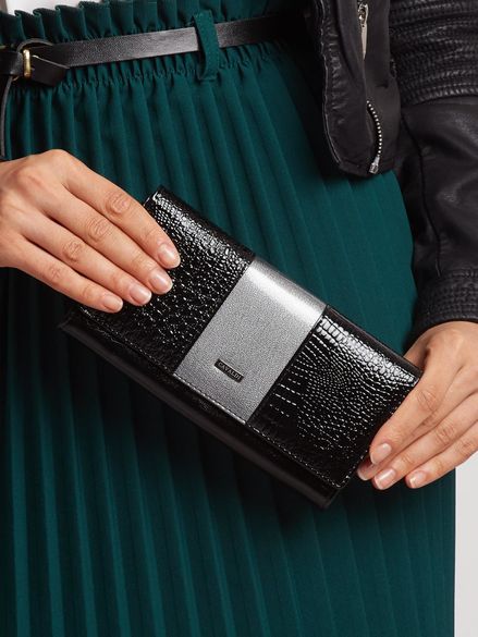 Čierno-sivá kožená peňaženka