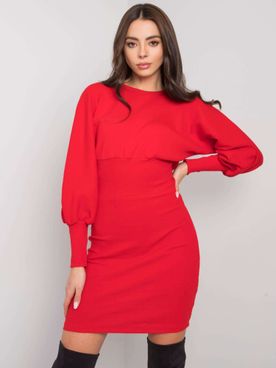 Elegantné červené rebrované šaty s dlhým rukávom