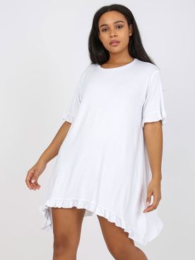 Biele asymetrické plus size šaty s krátkym rukávom a volánmi