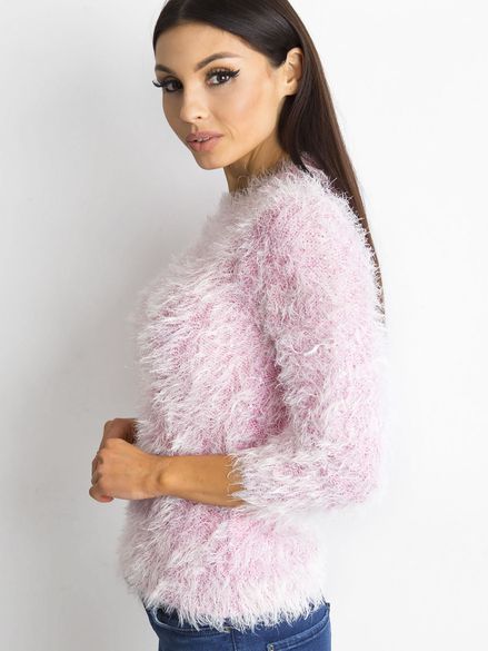 Nadýchaný dámsky sveter s ružovými flitrami
